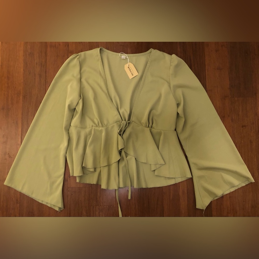 L Women's NWT Deep V Neck Tie Front Basic Solid Plus Crop Top